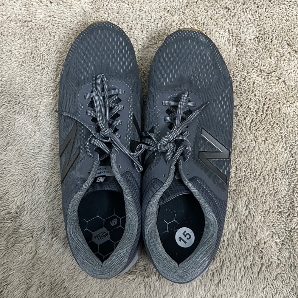 Men’s NWOT New Balance Fresh Foam Grey Sneakers size 15